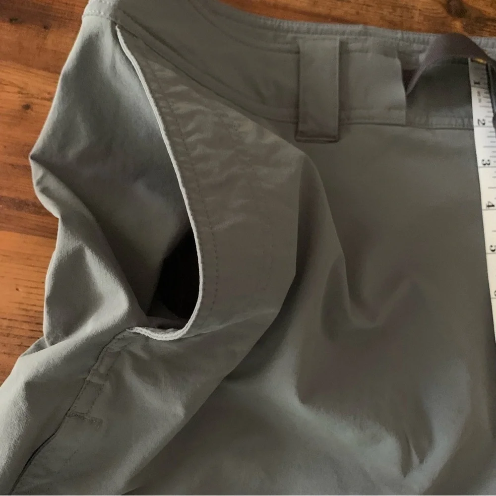 REI Mens Nylon Belted Gray Hiking Outdoor Shorts Sz 40